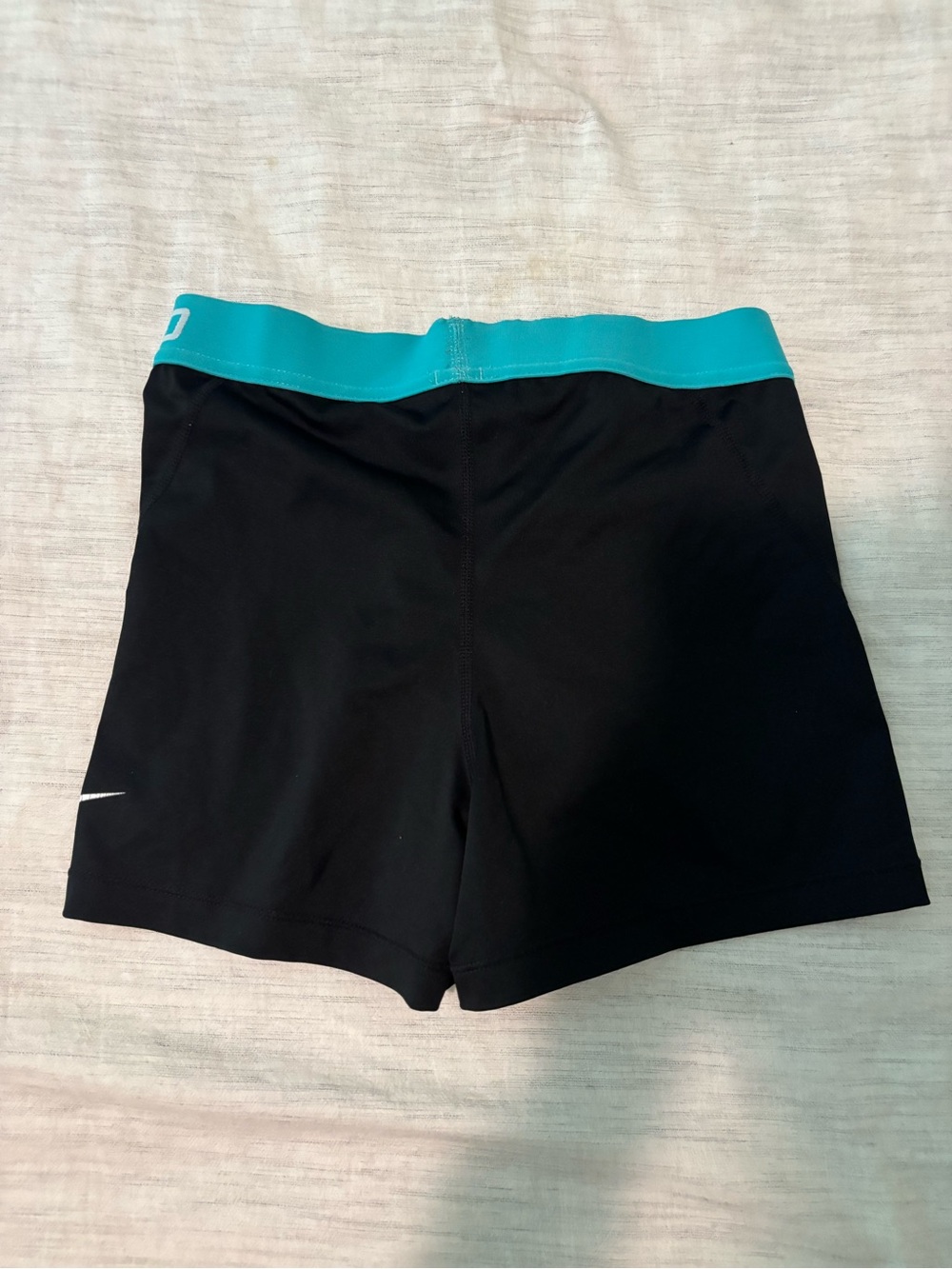 Nike women’s black spandex shorts - Picture 2 of 3